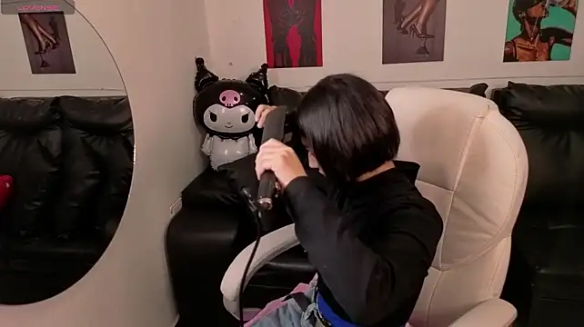 mia_bloom2 webcam