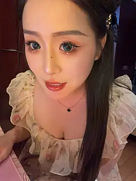momoli60 webcam