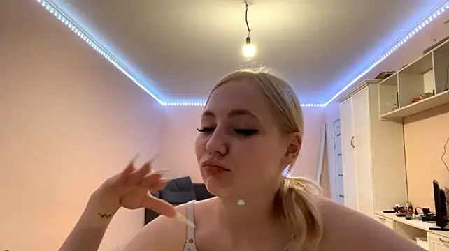 AnnitaNumga webcam