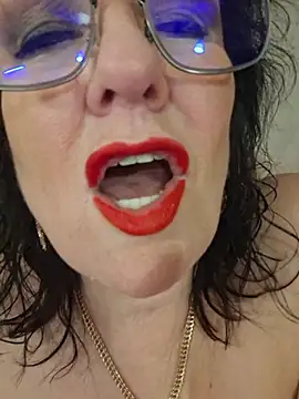 LaliaMia live cam on StripChat