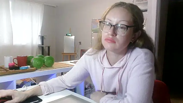Alice_newhome webcam