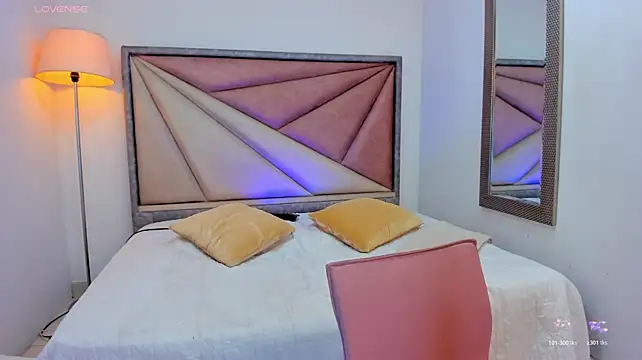 GiaCaprianii webcam