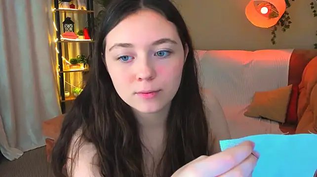AlluringLookk webcam