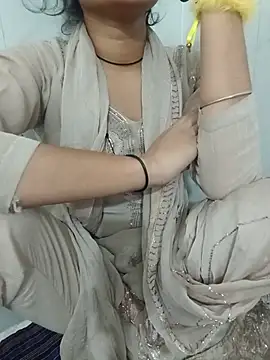 Hot_Riya_999