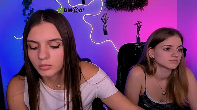 lisa_dark_ webcam
