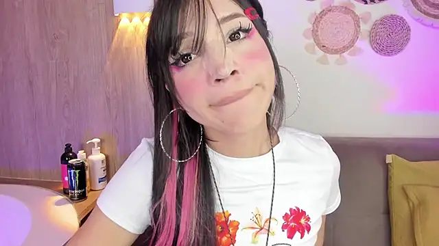 AliiceWonderland_ live cam preview