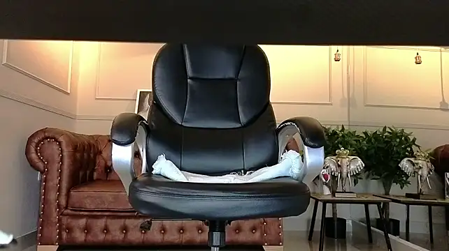 Miss_Tyka live cam preview