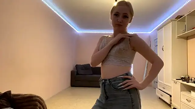 AnnitaNumga live cam on StripChat