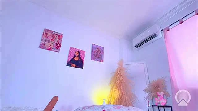 AMAIAA_LOVE webcam