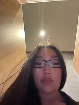 trytomakememoam webcam