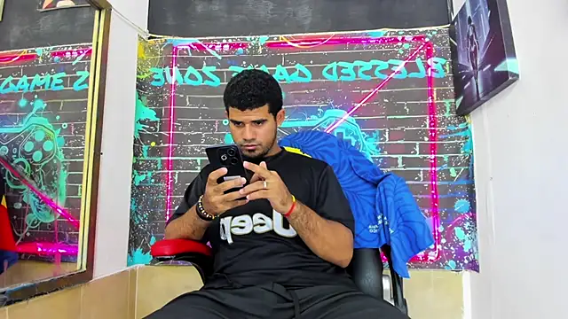 Latins_on_fire webcam