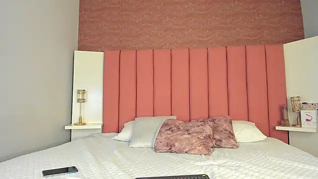 littlespots live cam on StripChat