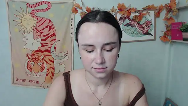 VeryVeryVeryShy_ live cam on StripChat