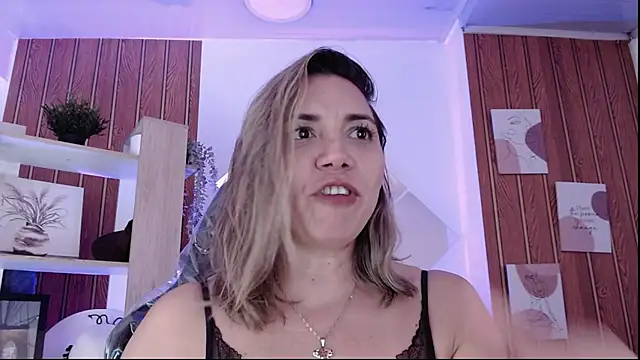 milfsecret69 webcam