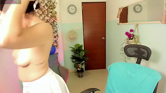 Sharon_Stoone webcam