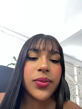 Mariangel_11 live cam on StripChat
