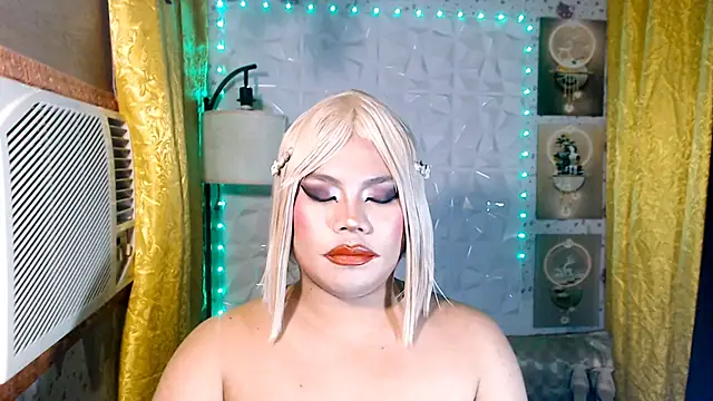 TSbrianaHugeCock webcam