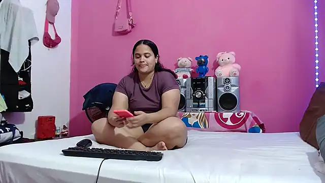 brunnette_hot