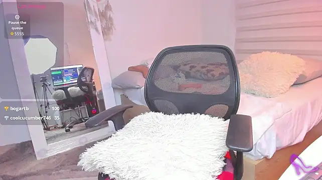SharonVelvet live cam preview