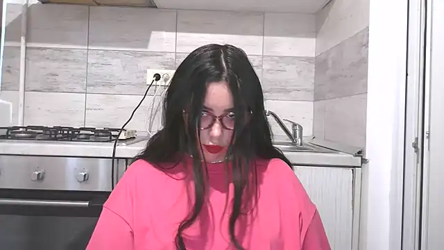 LovelyJulliette webcam