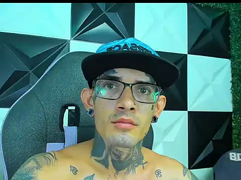 Boy_tatto77 webcam