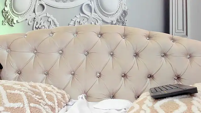 Hellencute18_ webcam