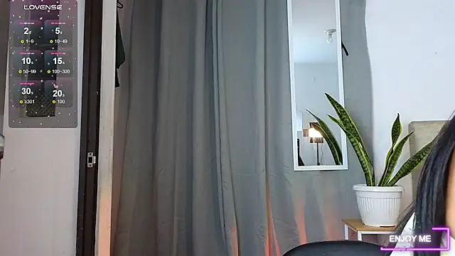 megangil_ webcam