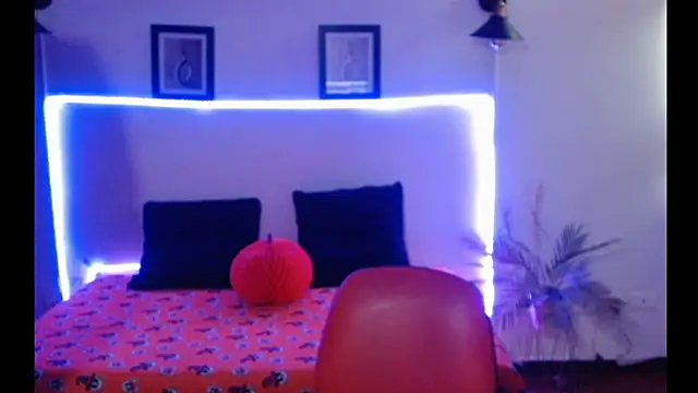 Tiffany_Bu webcam
