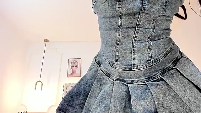 juliee_ross (F teen) - 💋suck you and get naked