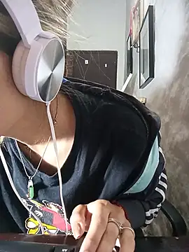 alexiajames_13 webcam
