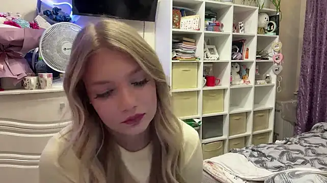 MayaStarlight webcam