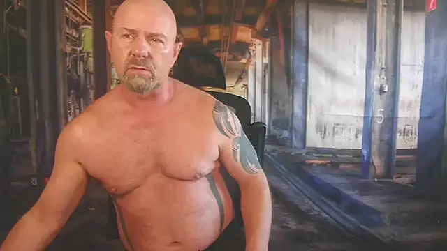 manlyprisonguy (M mature) - share pre
