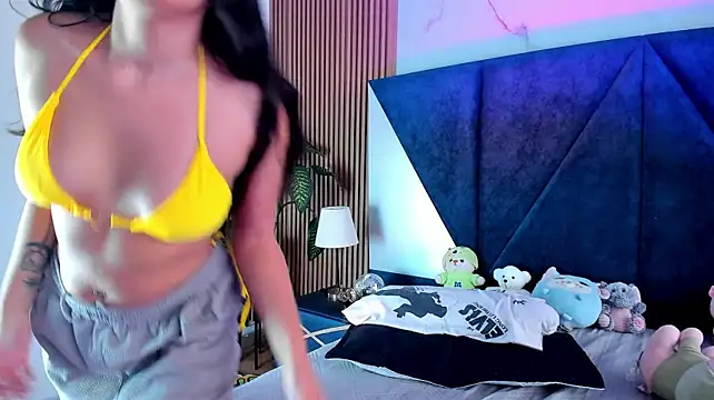 Olivia_Collinns1 webcam