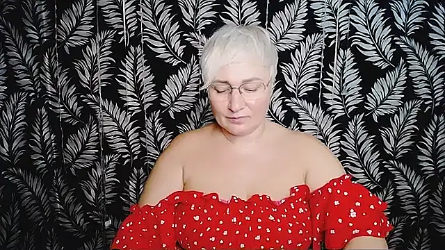 Olivia_playful webcam