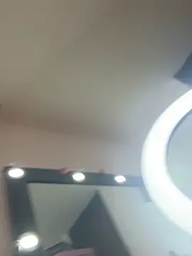 Selenee23 webcam