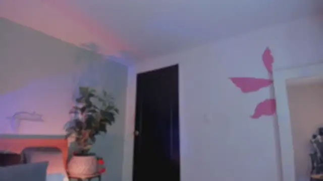 YariRose webcam