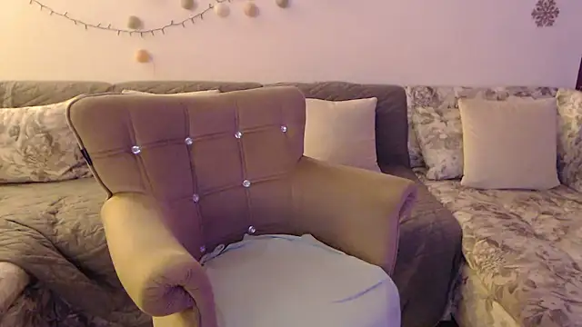YourfantasyGiuly live cam on StripChat