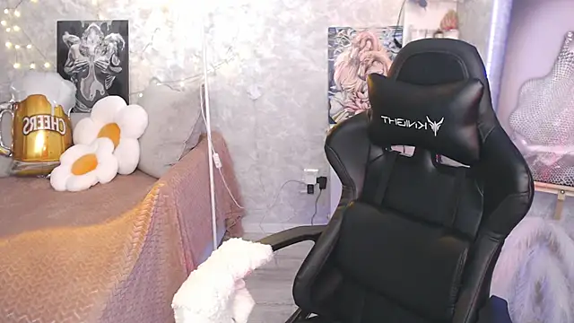 NickyAdamidi live cam preview