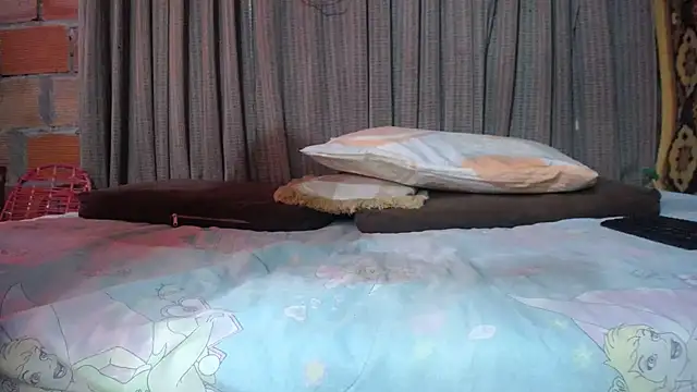 MOTHER_AND_SON09 live cam on StripChat