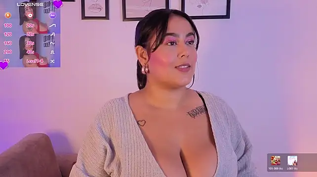 Pamela_tomas live cam on StripChat