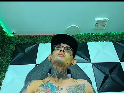 Boy_tatto77 webcam