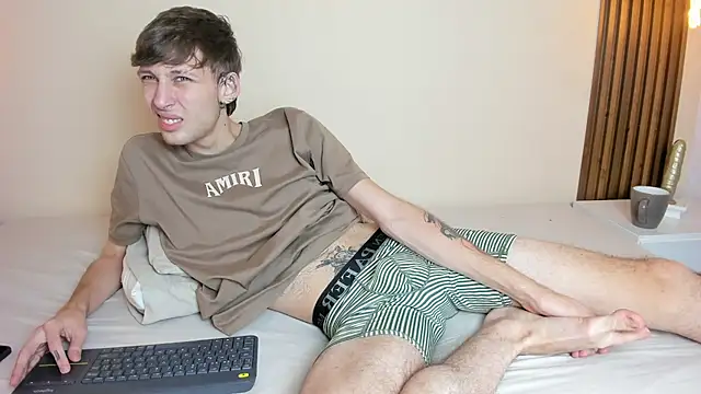 Max_saenz live cam on StripChat
