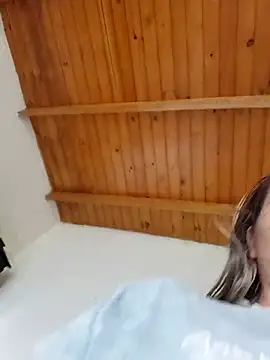 Lipzzy_sun20 webcam