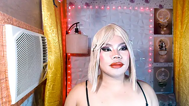 TSbrianaHugeCock webcam