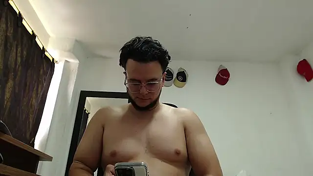cloudsxxx live cam on StripChat