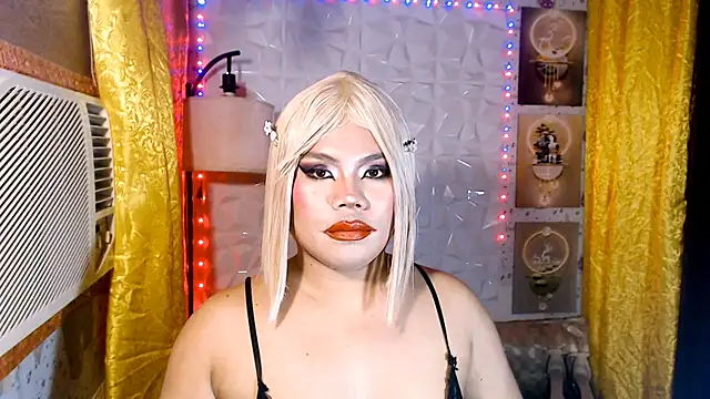 TSbrianaHugeCock webcam