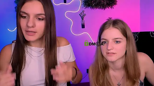 lisa_dark_