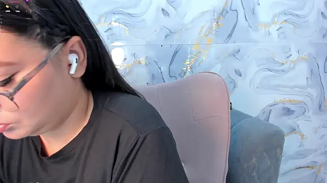 AlondraEvans live cam on StripChat