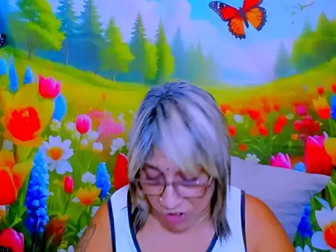 indianroxy webcam
