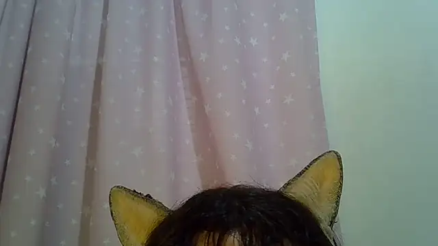 SkinnyKitten webcam